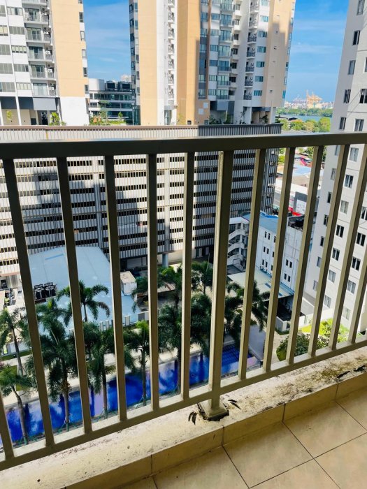  On 320  2 bed furnished  apartment