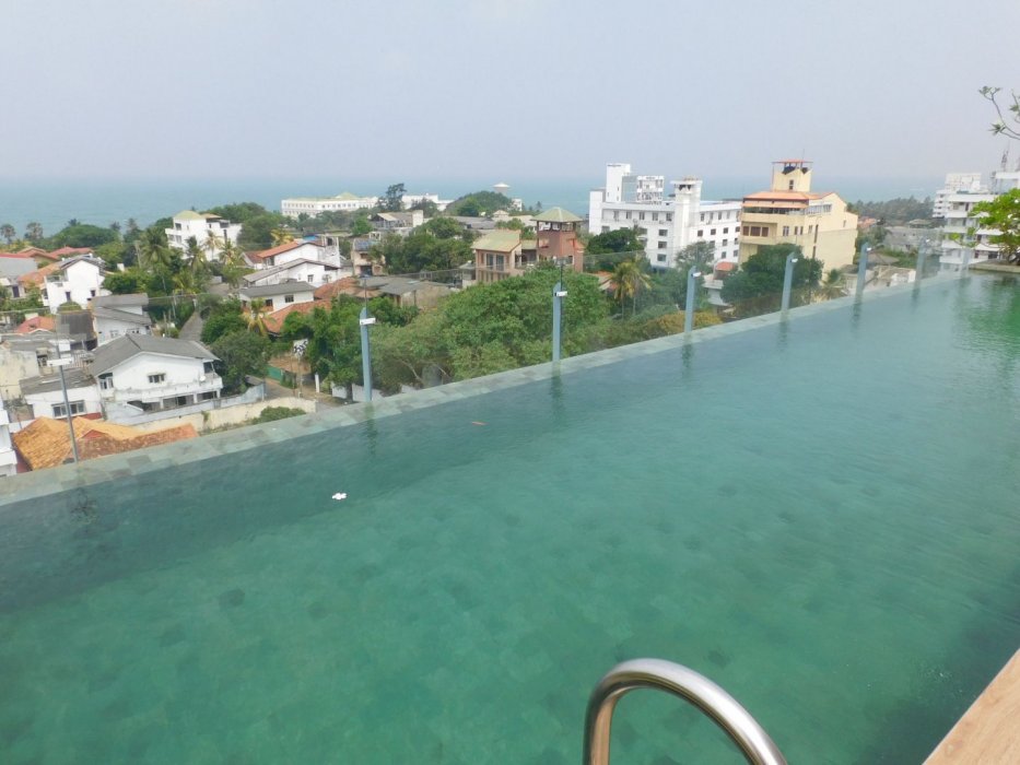 SHORT LET- APARTMENT. MOUNT LAVANIA 