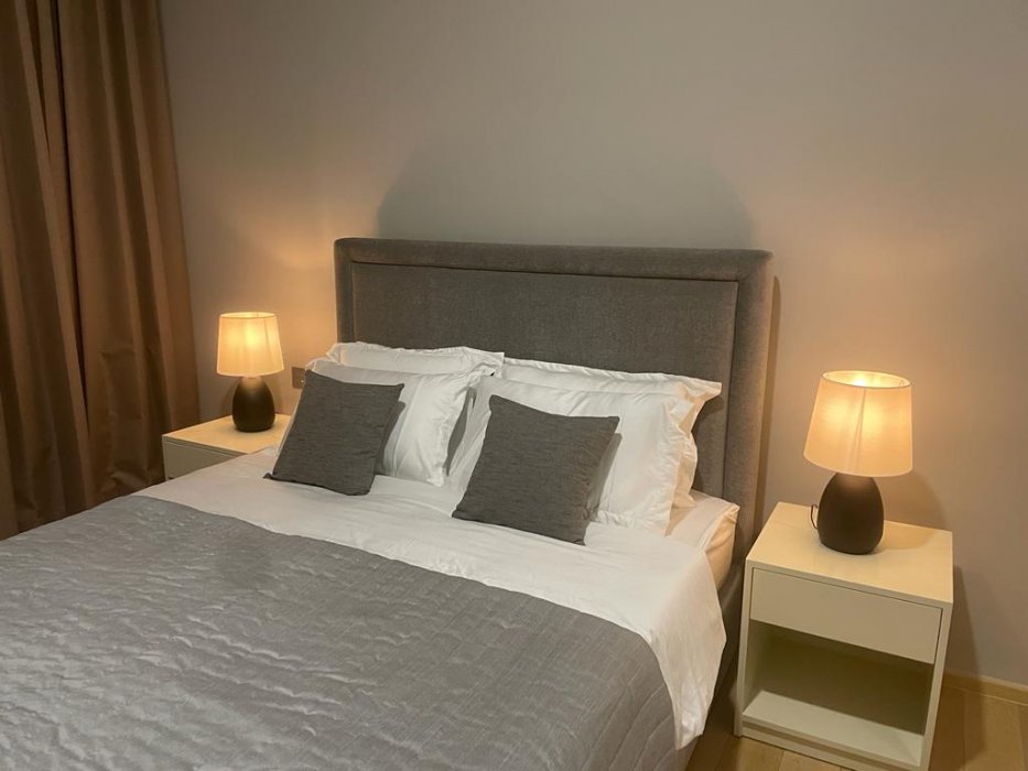 Grand apartment ward place 