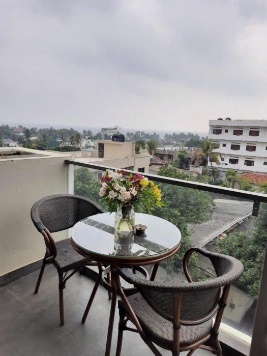 SHORT LET- APARTMENT. MOUNT LAVANIA 