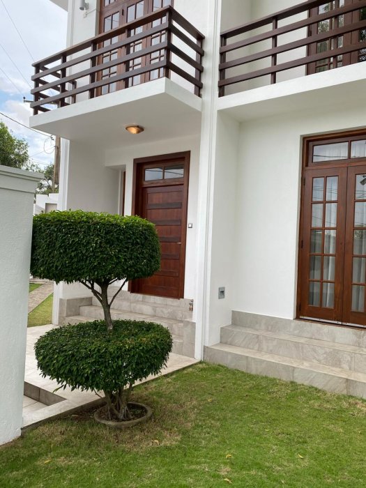 Luxury House Nawala 
