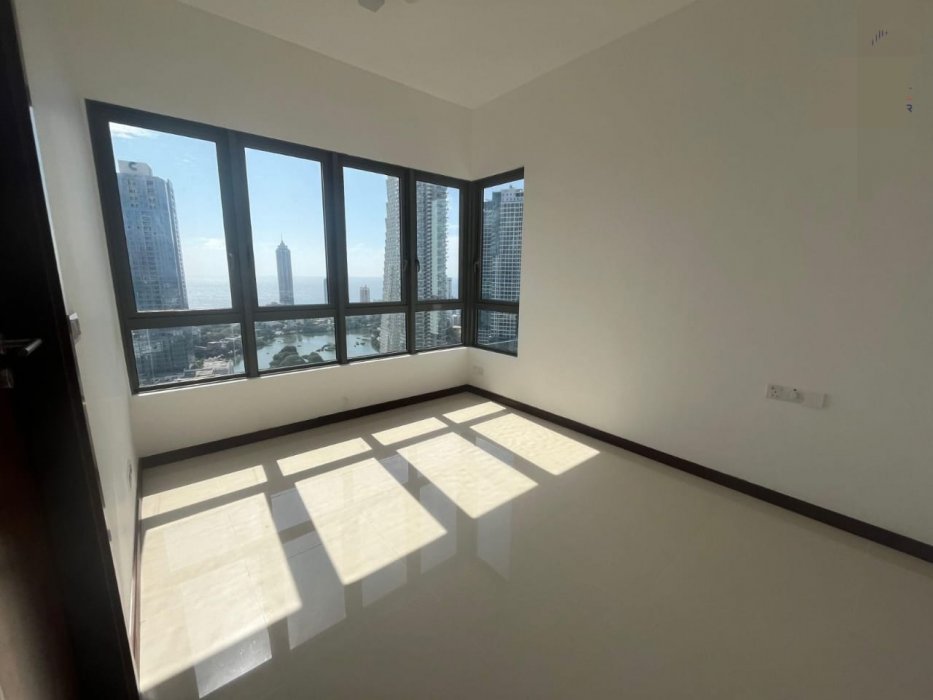TRIZEN APARTMENT 